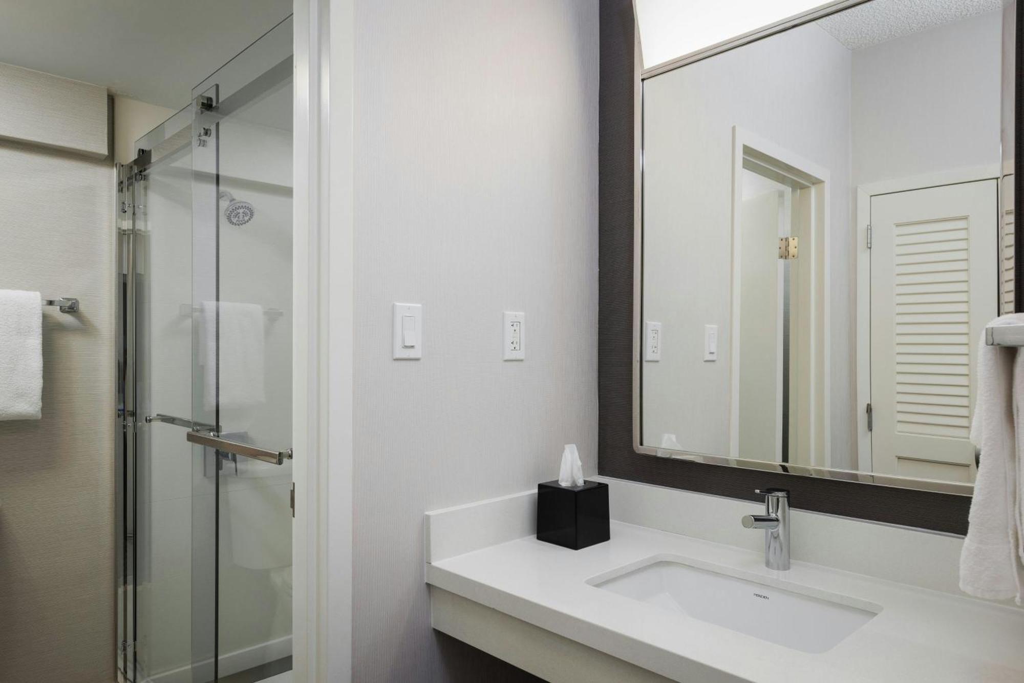 Courtyard By Marriott Denver Central Park Ngoại thất bức ảnh