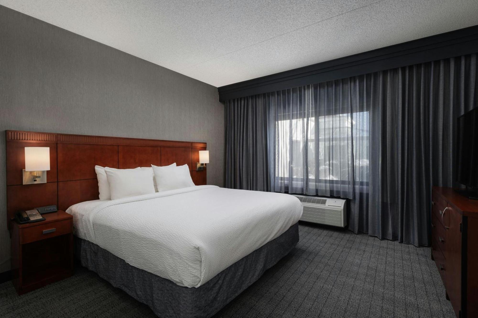 Courtyard By Marriott Denver Central Park Ngoại thất bức ảnh