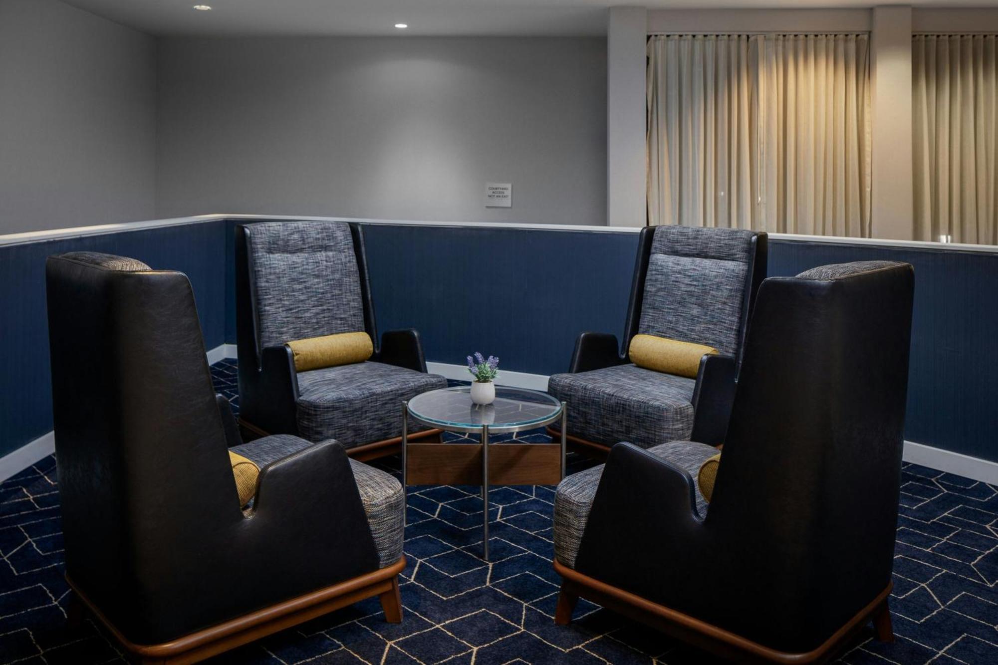 Courtyard By Marriott Denver Central Park Ngoại thất bức ảnh